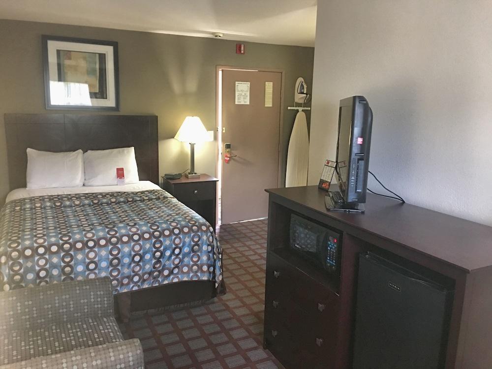 Baymont By Wyndham Iron Mountain Hotel Luaran gambar