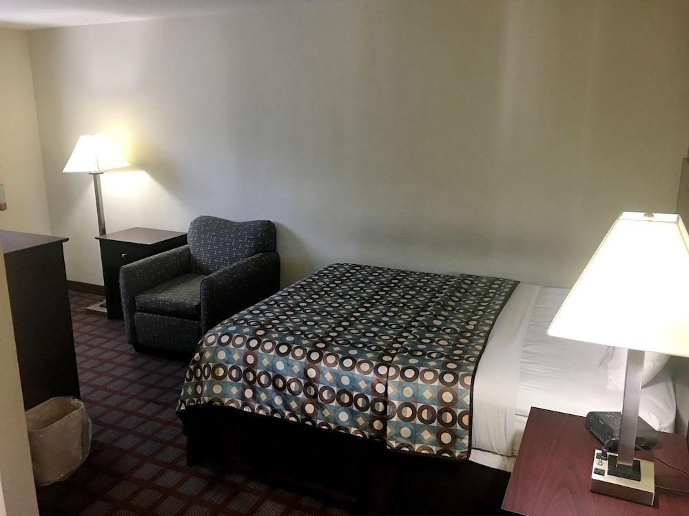 Baymont By Wyndham Iron Mountain Hotel Luaran gambar