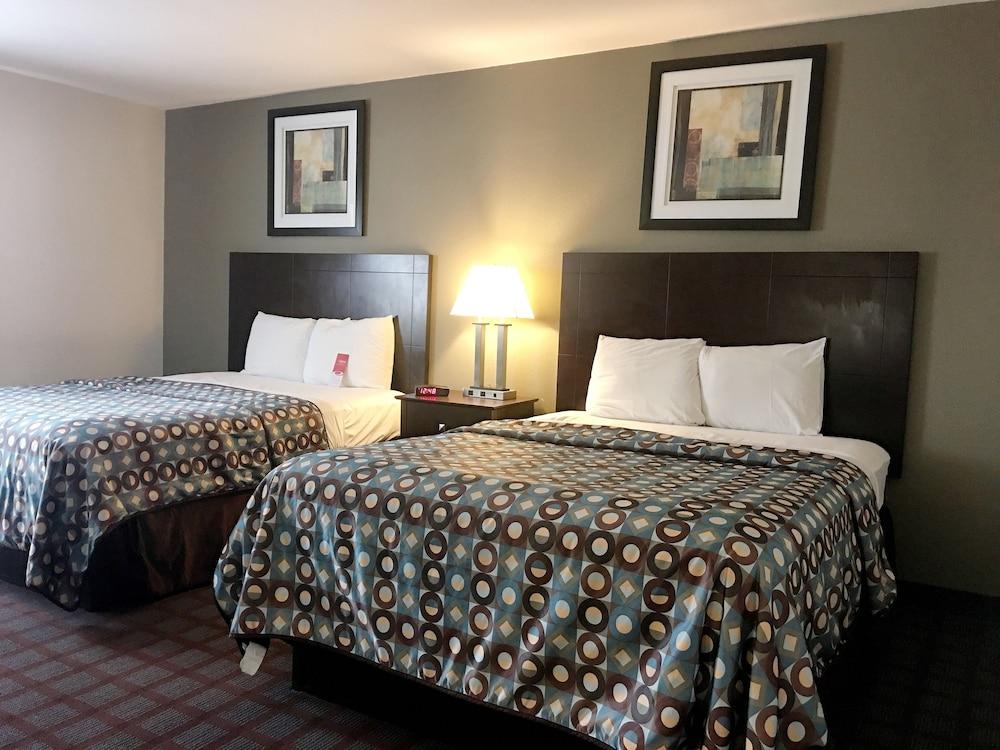 Baymont By Wyndham Iron Mountain Hotel Luaran gambar