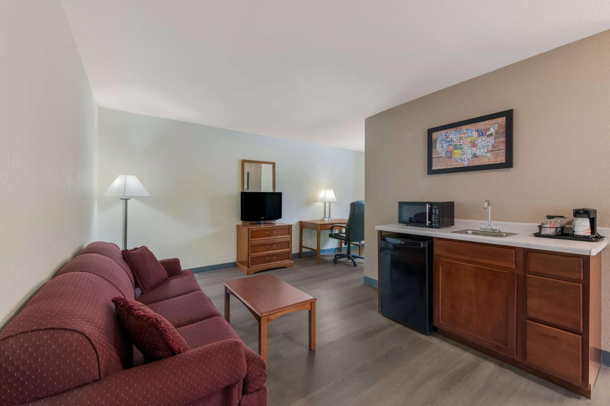 Baymont By Wyndham Iron Mountain Hotel Luaran gambar