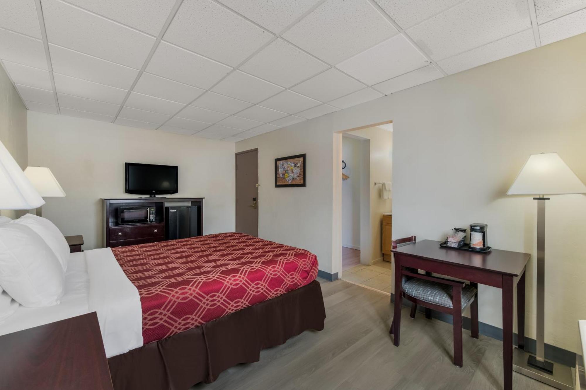 Baymont By Wyndham Iron Mountain Hotel Luaran gambar